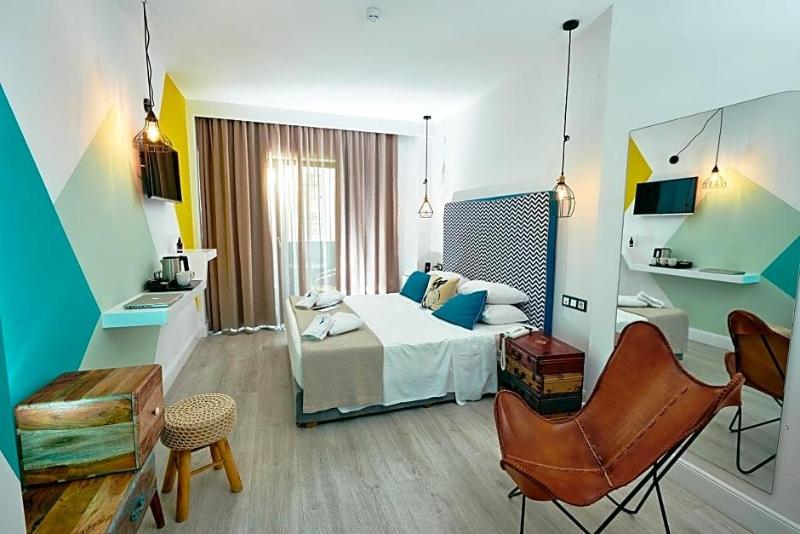Blue Bottle Boutique Hotel image