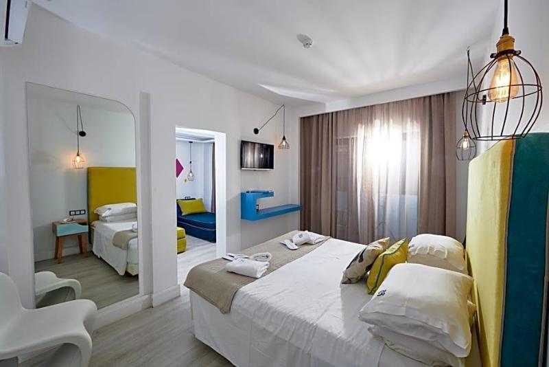 Blue Bottle Boutique Hotel image