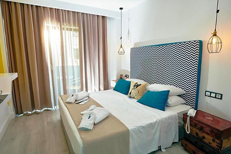 Blue Bottle Boutique Hotel image