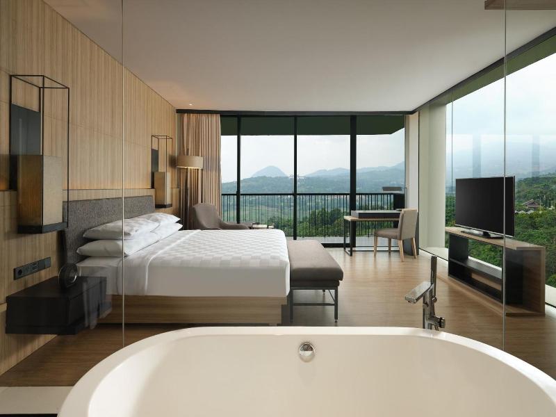 Royal Tulip Gunung Geulis Resort & Golf image