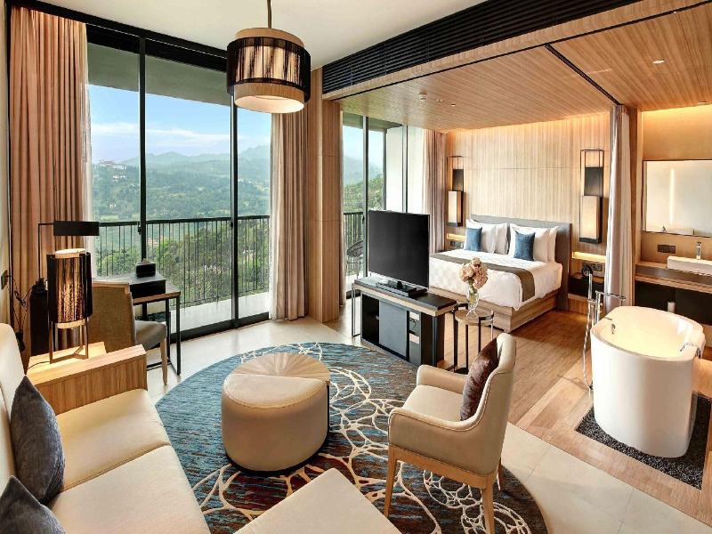 Royal Tulip Gunung Geulis Resort & Golf image