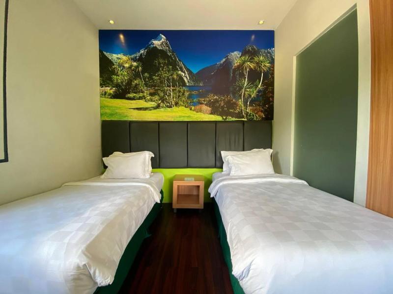 Arbor Biz Hotel image