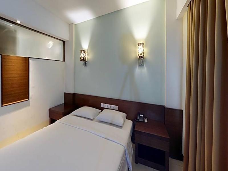 Bamboo Inn Hotel & Cafe image