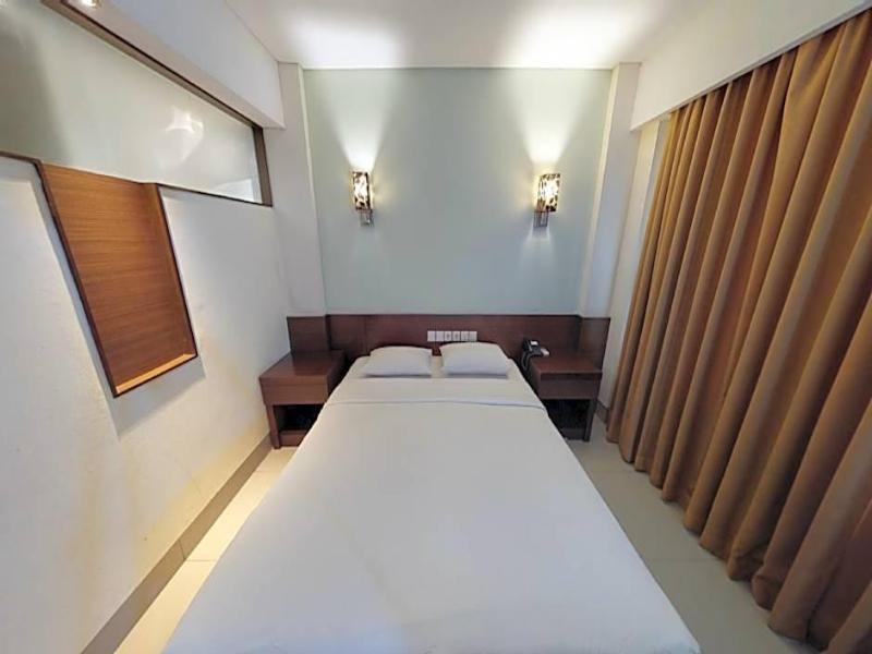 Bamboo Inn Hotel & Cafe image