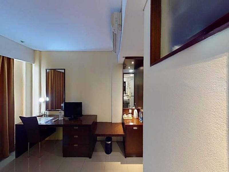 Bamboo Inn Hotel & Cafe image
