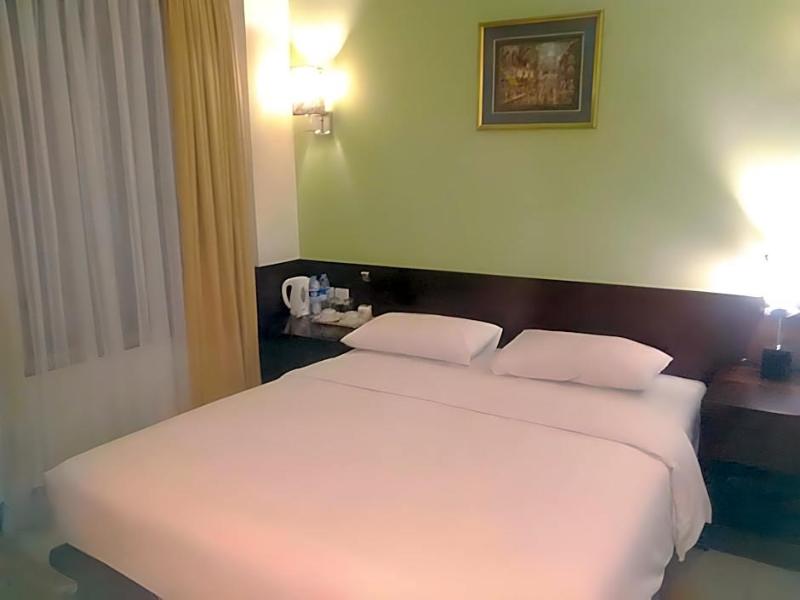 Bamboo Inn Hotel & Cafe image