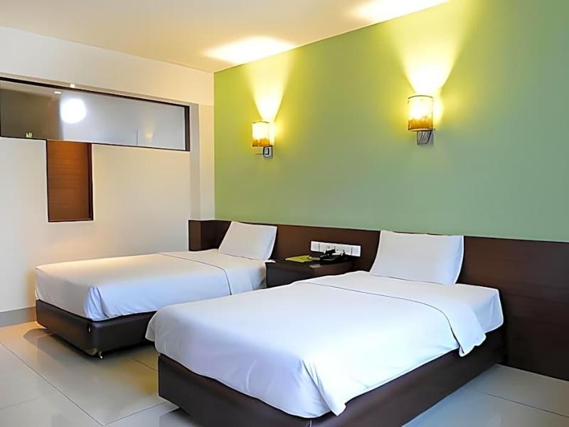 Bamboo Inn Hotel & Cafe image