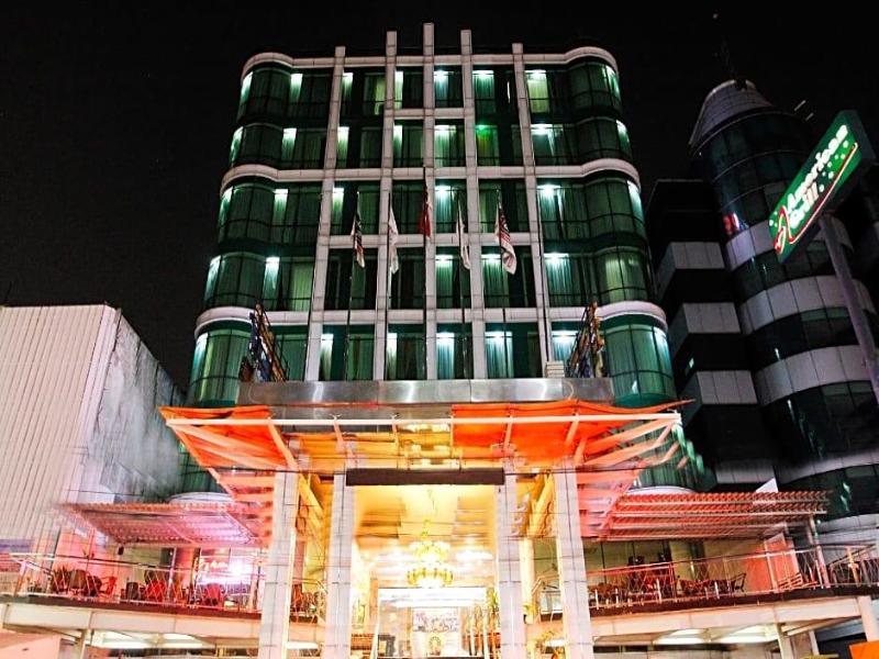 Business Hotel Tomang image