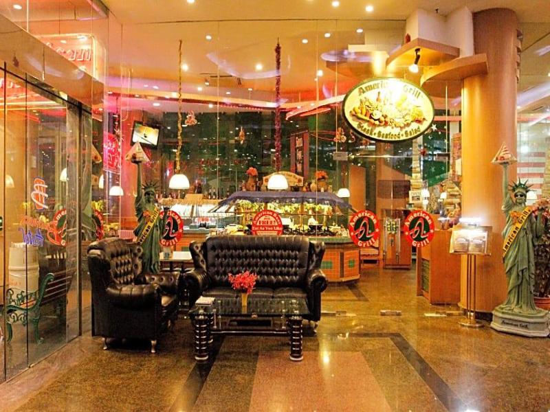 Business Hotel Tomang image