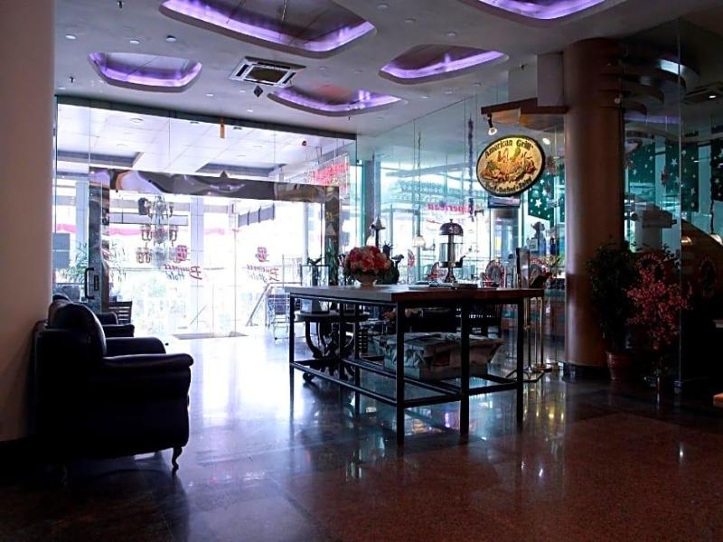 Business Hotel Tomang image