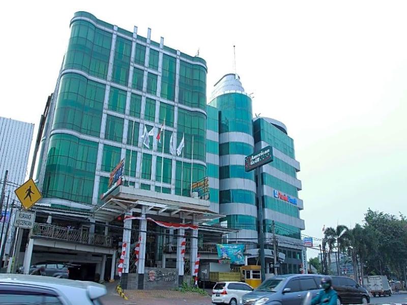 Business Hotel Tomang image