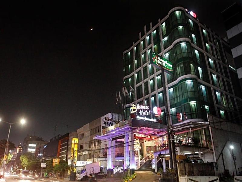 Business Hotel Tomang image