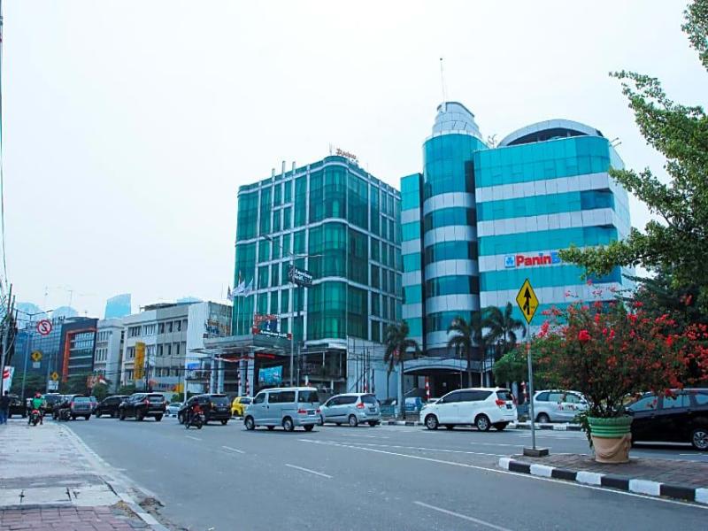 Business Hotel Tomang image
