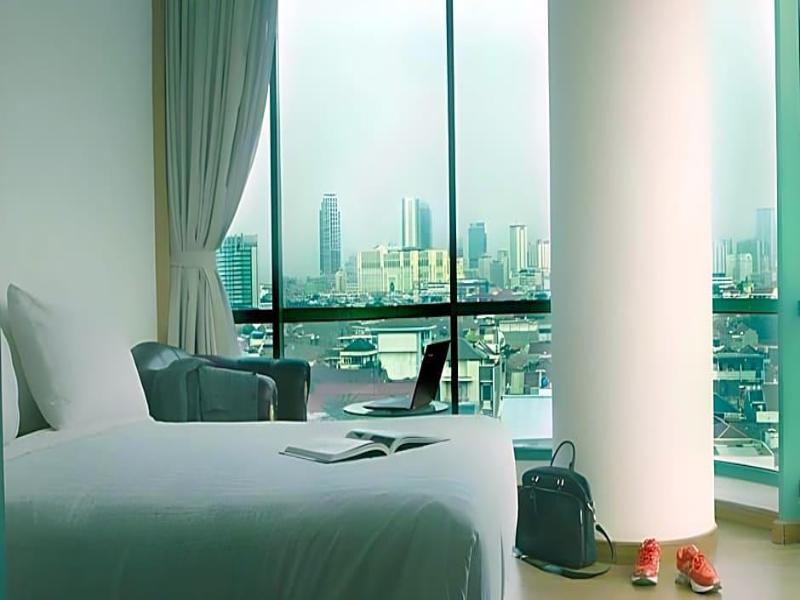 Business Hotel Tomang image
