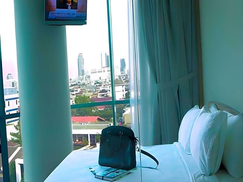 Business Hotel Tomang image