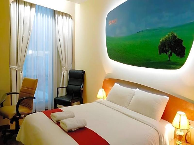 Business Hotel Tomang image