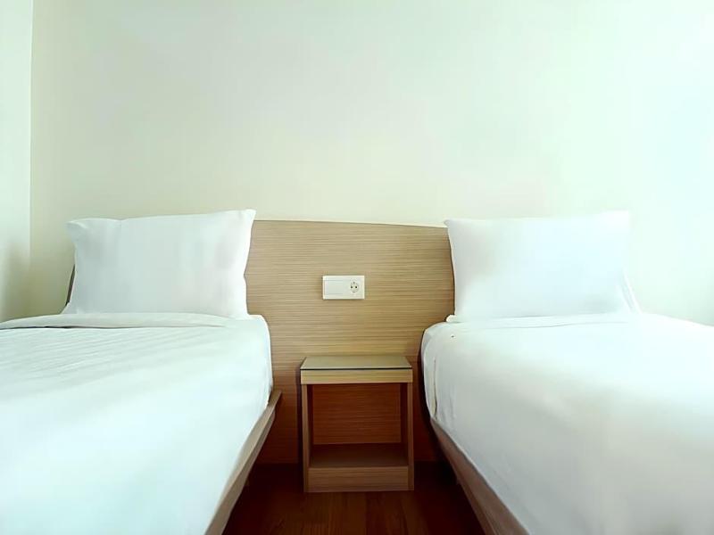 Business Hotel Tomang image