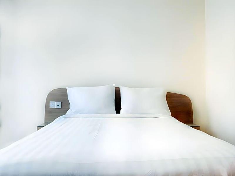 Business Hotel Tomang image