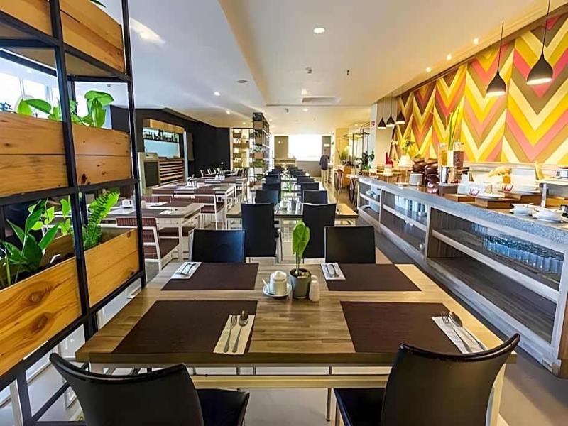 Hotel Dafam Fortuna Seturan image