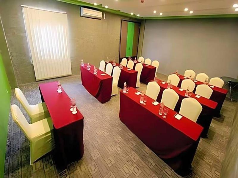 Hotel Dafam Fortuna Seturan image