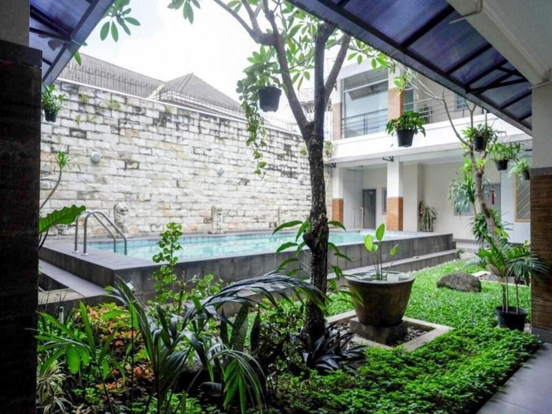Dinasty Smart Hotel