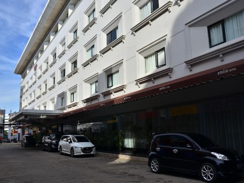 Emilia Hotel By Amazing - Palembang