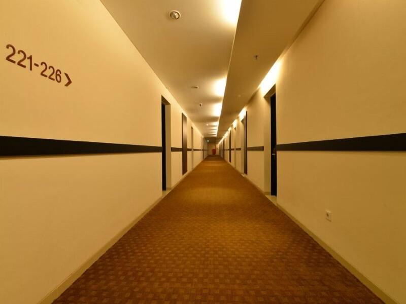 Emilia Hotel By Amazing - Palembang