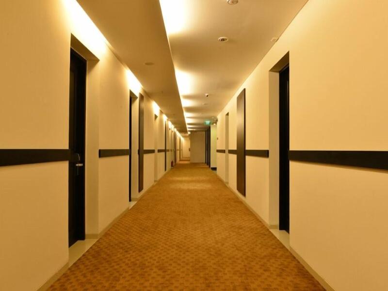 Emilia Hotel By Amazing - Palembang