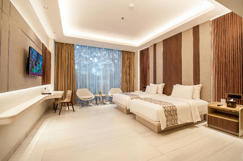 FM7 Resort Hotel Tangerang image
