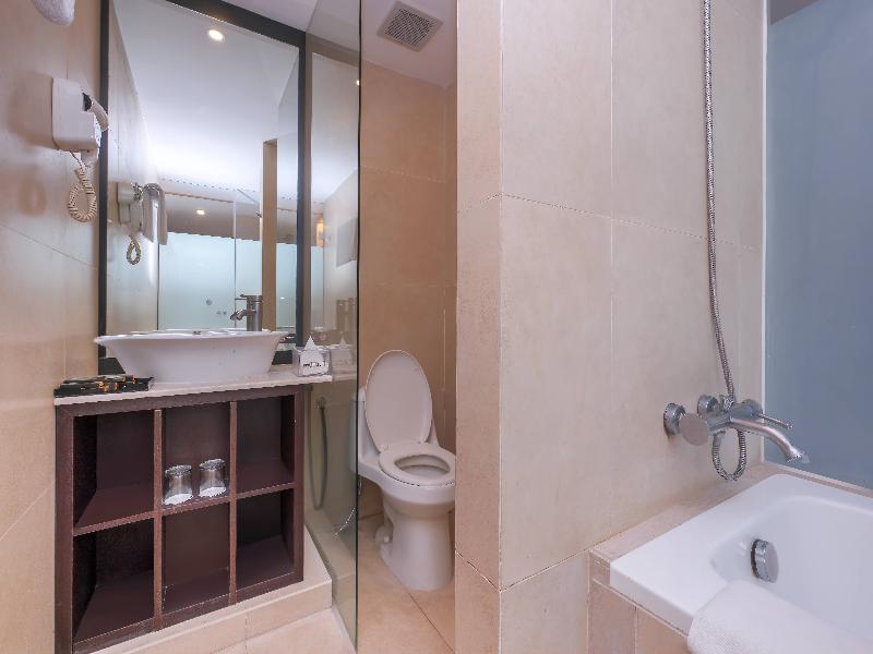 Grand Edge Hotel Semarang image