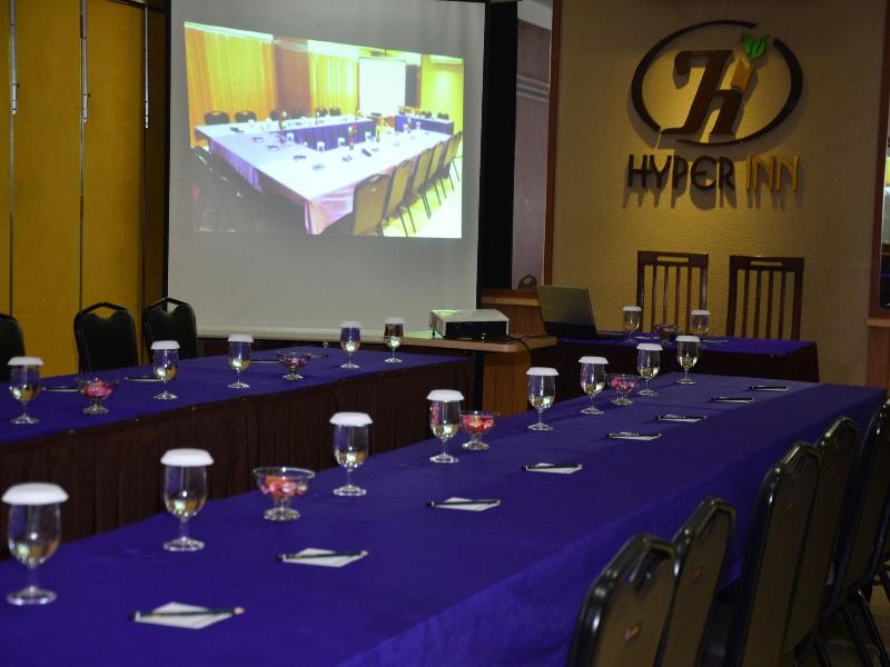 Hyper Inn