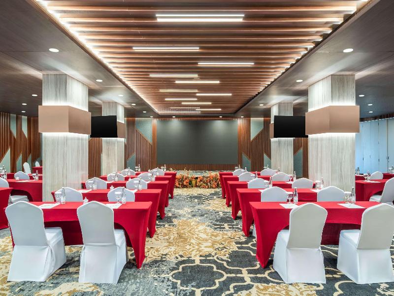 Mercure Jakarta Grogol image