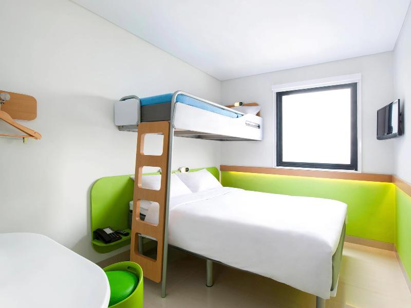 Mercure Jakarta Grogol image