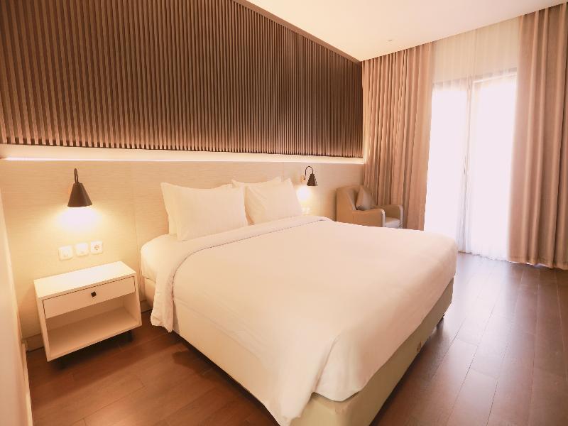 Lotus Garden Hotel & Restaurant image
