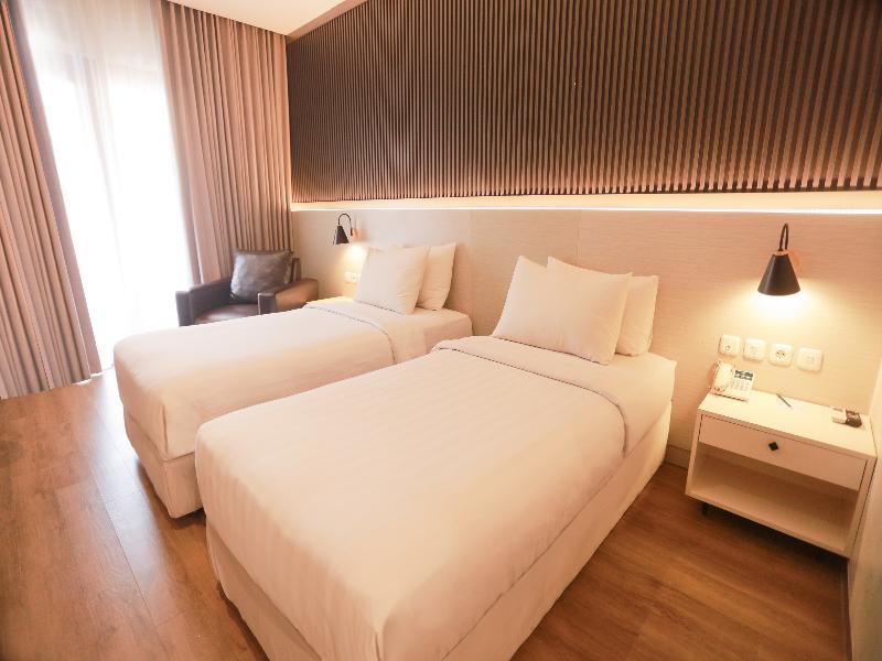 Lotus Garden Hotel & Restaurant image