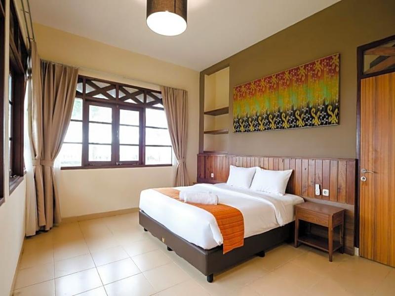Mutiara Carita Cottage image