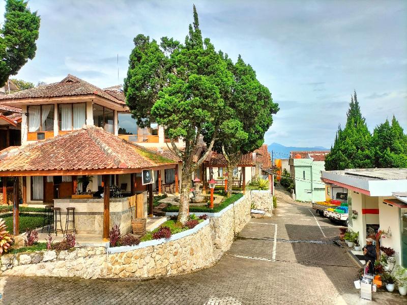 Nur Alam Hotel Lembang