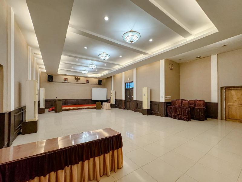 Padang Hotel image