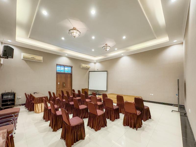 Padang Hotel image
