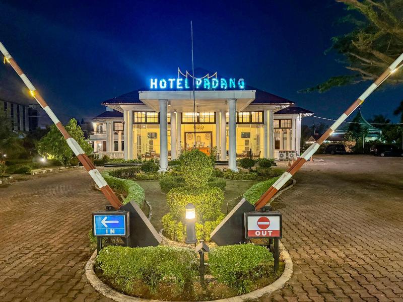 Padang Hotel image