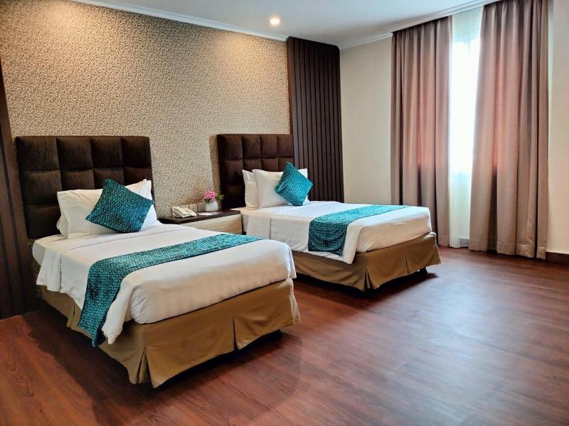 Permata Hotel image