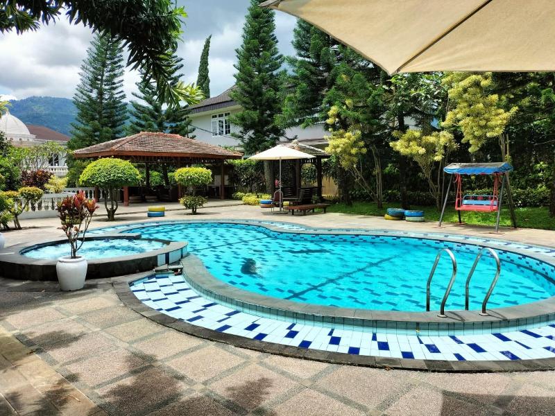 Rizen Premiere Hotel image
