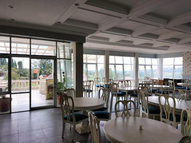 Rizen Premiere Hotel image