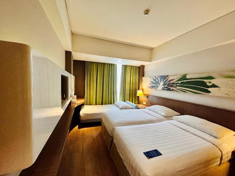 Soll Marina Hotel Serpong image