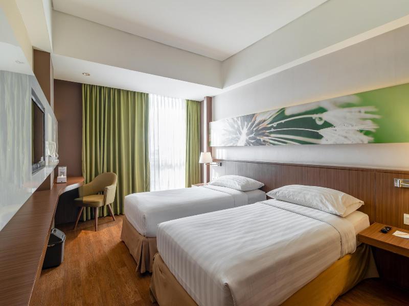 Soll Marina Hotel Serpong image