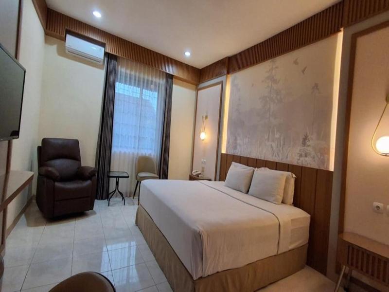 Sulawesi Hotel Jember image