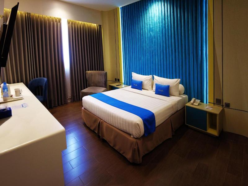 Zenith Hotel image