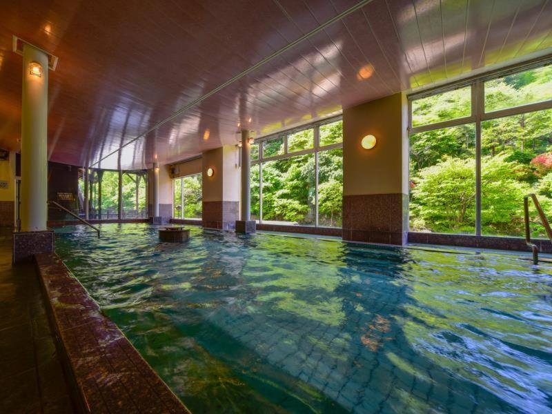 Yuze Hotel image