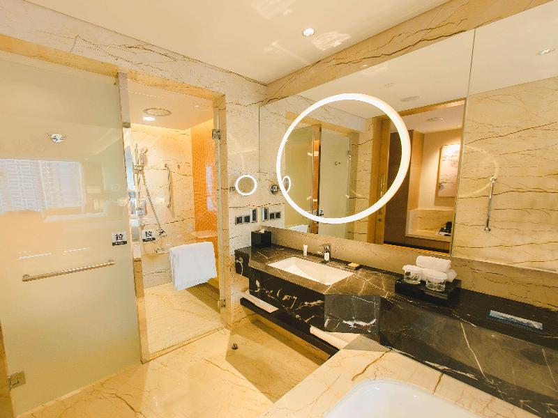 Hilton Yantai Golden Coast image