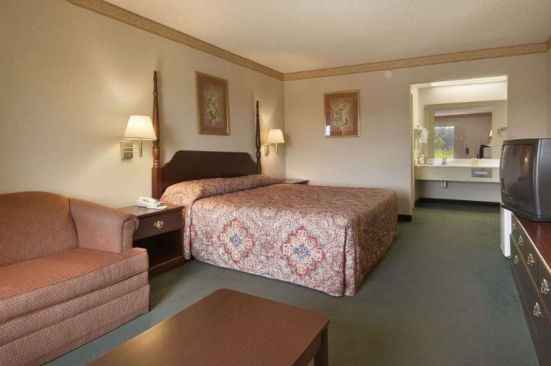 Days Inn by Wyndham Yanceyville — photo 4